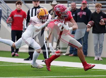 Thumbnail 3 in Bells vs. Holliday (UIL 3A D2 Regional Playoff) photogallery.