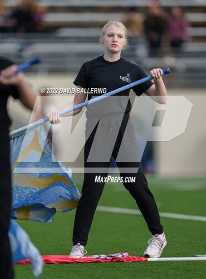 Thumbnail 2 in Bells vs. Holliday (UIL 3A D2 Regional Playoff) photogallery.