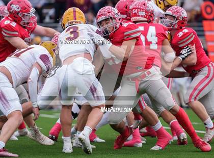 Thumbnail 2 in Bells vs. Holliday (UIL 3A D2 Regional Playoff) photogallery.