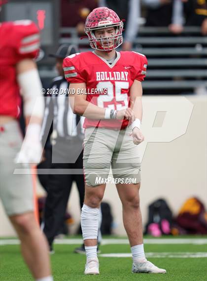 Thumbnail 1 in Bells vs. Holliday (UIL 3A D2 Regional Playoff) photogallery.