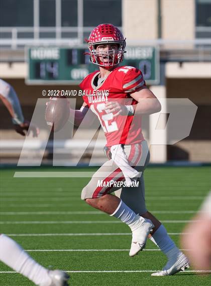 Thumbnail 3 in Bells vs. Holliday (UIL 3A D2 Regional Playoff) photogallery.