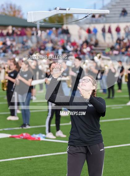 Thumbnail 2 in Bells vs. Holliday (UIL 3A D2 Regional Playoff) photogallery.