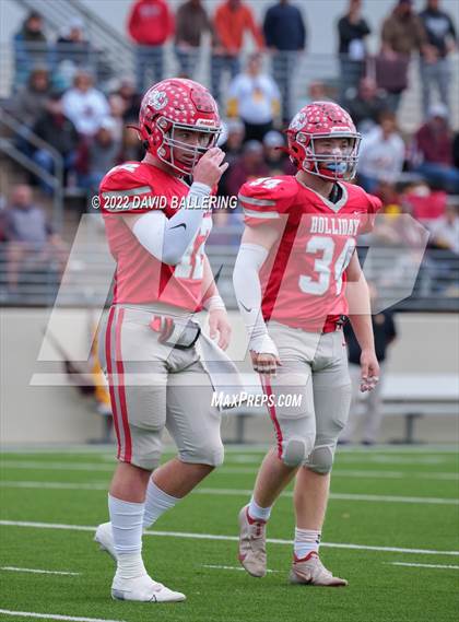 Thumbnail 3 in Bells vs. Holliday (UIL 3A D2 Regional Playoff) photogallery.