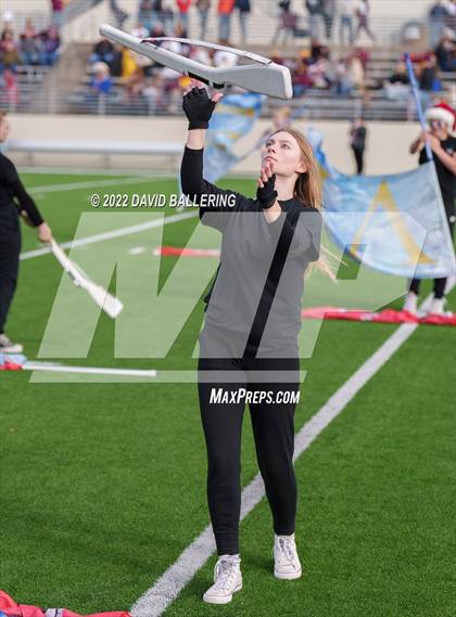 Thumbnail 1 in Bells vs. Holliday (UIL 3A D2 Regional Playoff) photogallery.