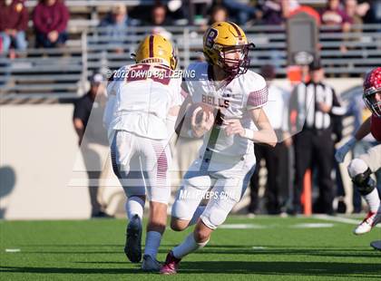 Thumbnail 3 in Bells vs. Holliday (UIL 3A D2 Regional Playoff) photogallery.