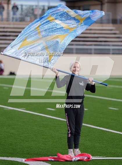 Thumbnail 1 in Bells vs. Holliday (UIL 3A D2 Regional Playoff) photogallery.