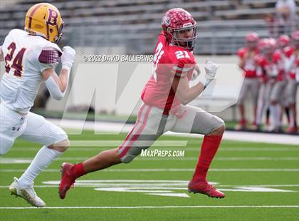 Thumbnail 3 in Bells vs. Holliday (UIL 3A D2 Regional Playoff) photogallery.