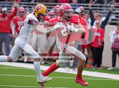 Thumbnail 1 in Bells vs. Holliday (UIL 3A D2 Regional Playoff) photogallery.
