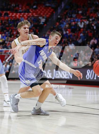 Thumbnail 3 in Fremont vs. Davis (UHSAA 6A Final) photogallery.