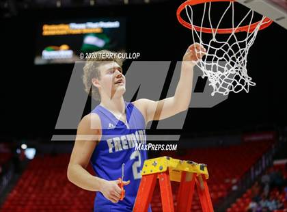 Thumbnail 1 in Fremont vs. Davis (UHSAA 6A Final) photogallery.