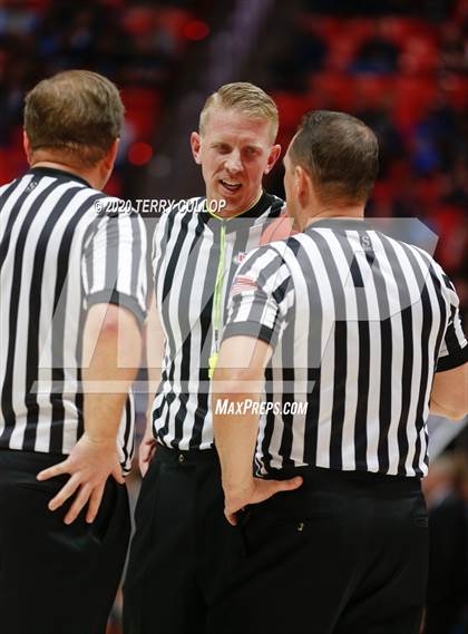 Thumbnail 3 in Fremont vs. Davis (UHSAA 6A Final) photogallery.