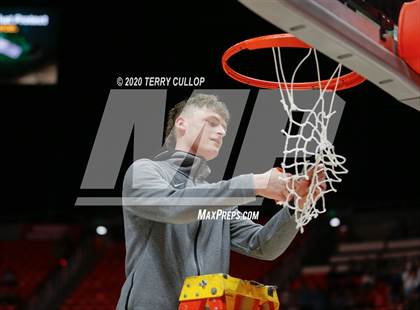 Thumbnail 1 in Fremont vs. Davis (UHSAA 6A Final) photogallery.