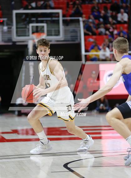 Thumbnail 1 in Fremont vs. Davis (UHSAA 6A Final) photogallery.