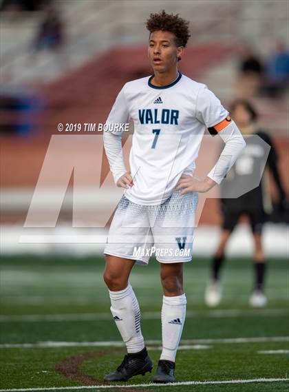 Thumbnail 3 in Rock Canyon vs. Valor Christian (CHSAA 5A Round 1) photogallery.