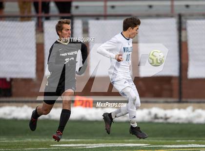 Thumbnail 3 in Rock Canyon vs. Valor Christian (CHSAA 5A Round 1) photogallery.