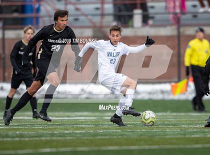 Thumbnail 2 in Rock Canyon vs. Valor Christian (CHSAA 5A Round 1) photogallery.