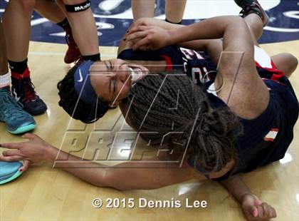 Thumbnail 1 in Dublin vs. Carondelet (CIF NCS D2 Final) photogallery.