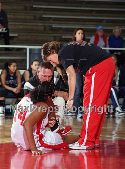 Thumbnail 3 in College Park vs W.B. Ray (McDonald's Texas Invitational) photogallery.