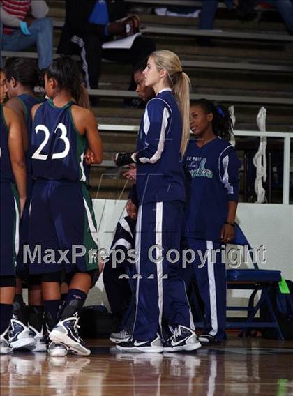 Thumbnail 2 in College Park vs W.B. Ray (McDonald's Texas Invitational) photogallery.