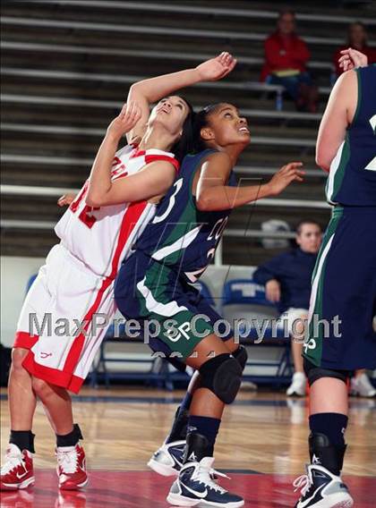 Thumbnail 3 in College Park vs W.B. Ray (McDonald's Texas Invitational) photogallery.