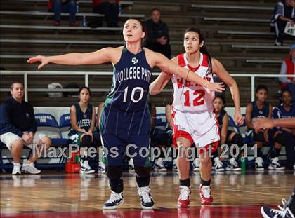 Thumbnail 3 in College Park vs W.B. Ray (McDonald's Texas Invitational) photogallery.