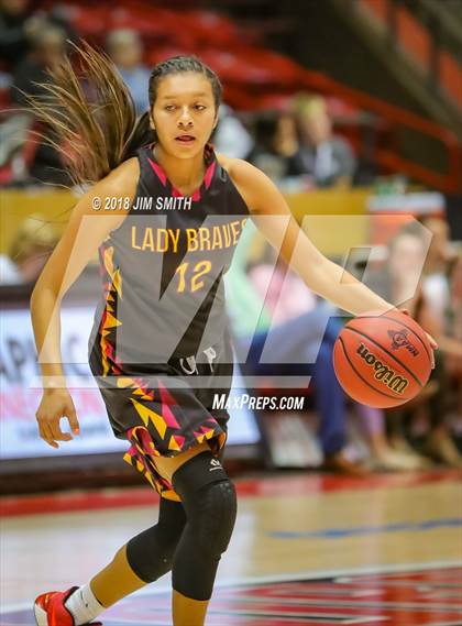Thumbnail 2 in Santa Fe Indian @ Moriarty (NMAA 4A Quarterfinal) photogallery.