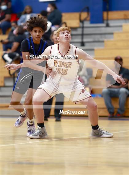 Thumbnail 1 in Clarksville Academy vs. Van Buren County (PCB Marlin Christmas Classic) photogallery.