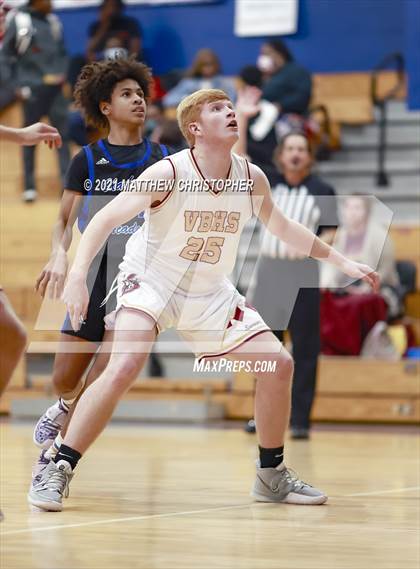 Thumbnail 2 in Clarksville Academy vs. Van Buren County (PCB Marlin Christmas Classic) photogallery.
