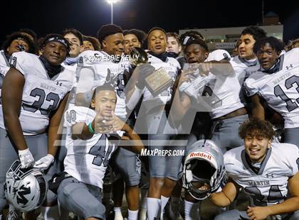 Thumbnail 2 in Martin vs. Lewisville (UIL 6A Area Playoff) photogallery.