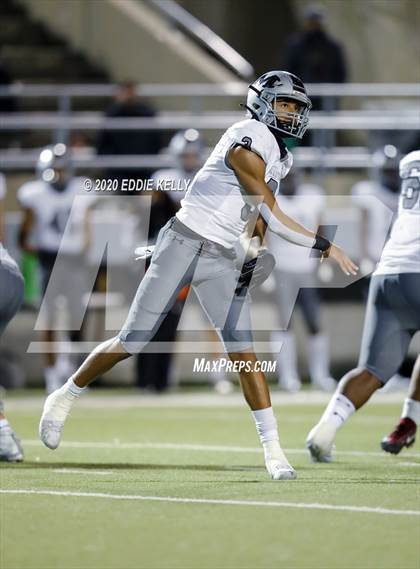 Thumbnail 2 in Martin vs. Lewisville (UIL 6A Area Playoff) photogallery.