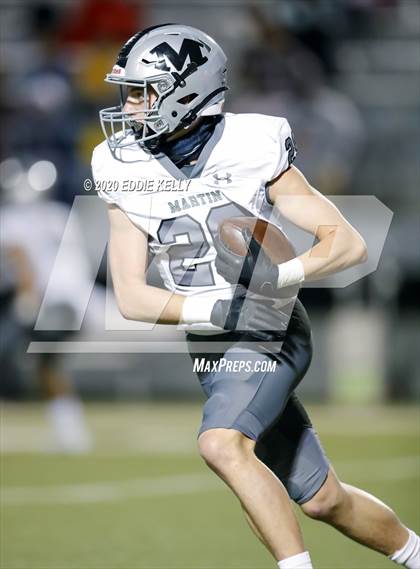 Thumbnail 2 in Martin vs. Lewisville (UIL 6A Area Playoff) photogallery.