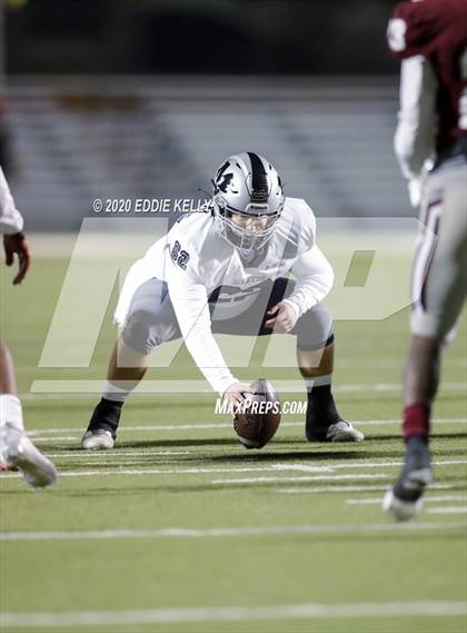 Thumbnail 3 in Martin vs. Lewisville (UIL 6A Area Playoff) photogallery.