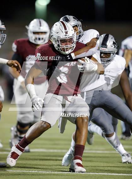 Thumbnail 1 in Martin vs. Lewisville (UIL 6A Area Playoff) photogallery.