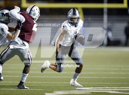 Thumbnail 2 in Martin vs. Lewisville (UIL 6A Area Playoff) photogallery.