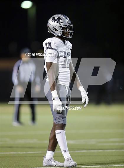 Thumbnail 2 in Martin vs. Lewisville (UIL 6A Area Playoff) photogallery.