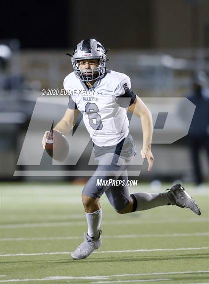 Thumbnail 2 in Martin vs. Lewisville (UIL 6A Area Playoff) photogallery.