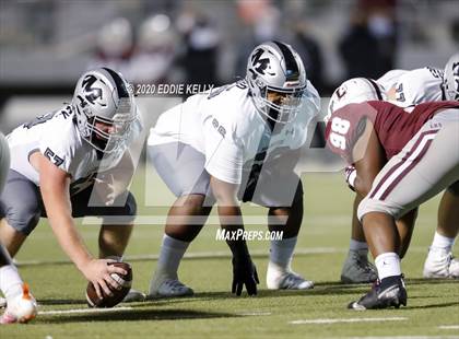 Thumbnail 1 in Martin vs. Lewisville (UIL 6A Area Playoff) photogallery.