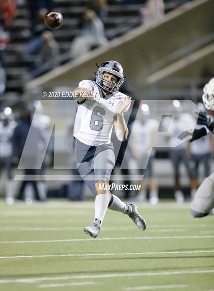 Thumbnail 2 in Martin vs. Lewisville (UIL 6A Area Playoff) photogallery.