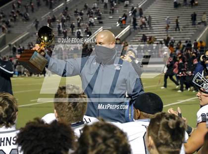 Thumbnail 2 in Martin vs. Lewisville (UIL 6A Area Playoff) photogallery.