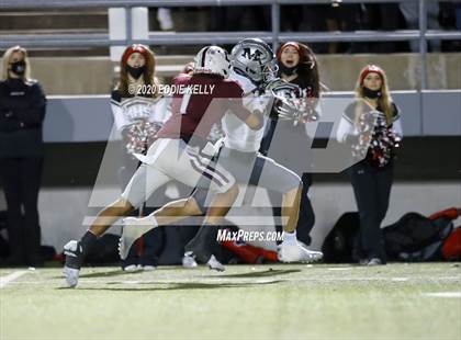 Thumbnail 2 in Martin vs. Lewisville (UIL 6A Area Playoff) photogallery.