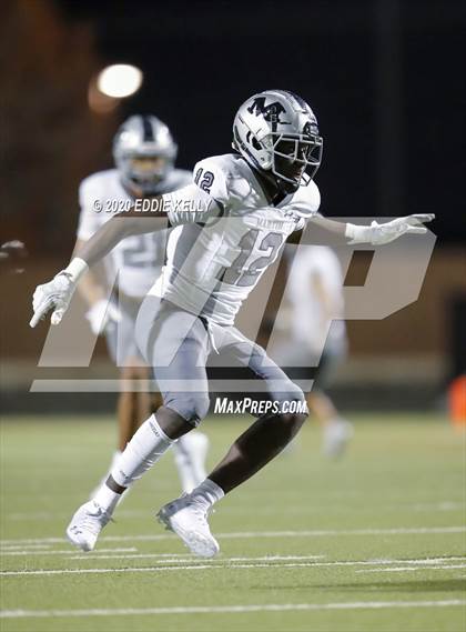 Thumbnail 2 in Martin vs. Lewisville (UIL 6A Area Playoff) photogallery.
