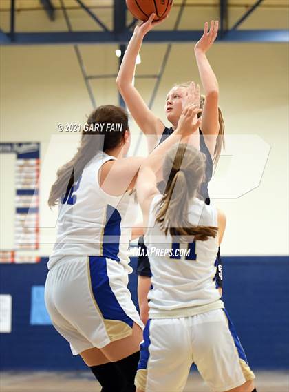 Thumbnail 3 in Soddy Daisy vs Bledsoe County (Battle At The Creek) photogallery.