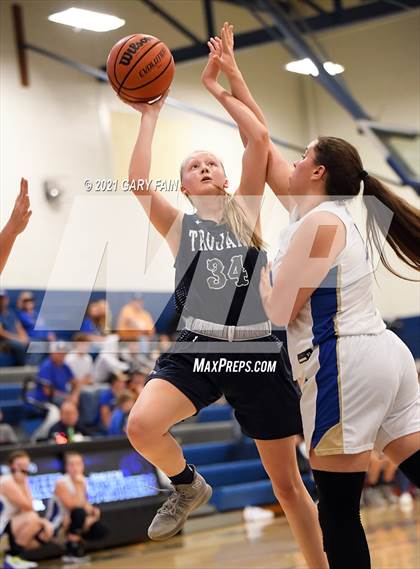 Thumbnail 3 in Soddy Daisy vs Bledsoe County (Battle At The Creek) photogallery.