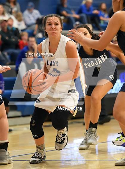 Thumbnail 2 in Soddy Daisy vs Bledsoe County (Battle At The Creek) photogallery.