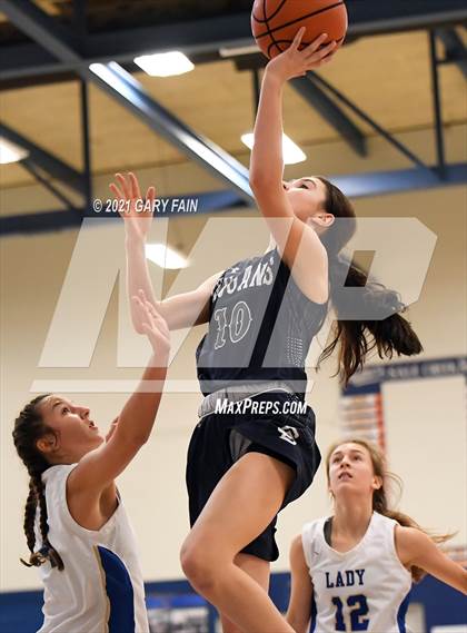 Thumbnail 3 in Soddy Daisy vs Bledsoe County (Battle At The Creek) photogallery.