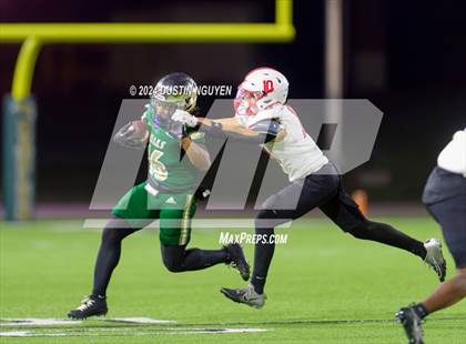 Thumbnail 1 in Bellaire @ Cypress Falls (UIL Football 6A D1 Region III Bi-District) photogallery.
