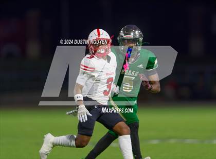 Thumbnail 3 in Bellaire @ Cypress Falls (UIL Football 6A D1 Region III Bi-District) photogallery.