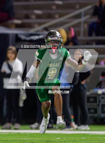 Thumbnail 2 in Bellaire @ Cypress Falls (UIL Football 6A D1 Region III Bi-District) photogallery.