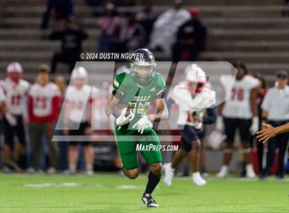 Thumbnail 1 in Bellaire @ Cypress Falls (UIL Football 6A D1 Region III Bi-District) photogallery.