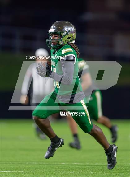 Thumbnail 1 in Bellaire @ Cypress Falls (UIL Football 6A D1 Region III Bi-District) photogallery.